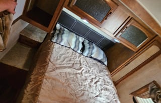 Spacious BunkHouse For Your Family Fun Event!!