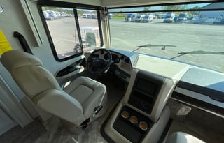 2022 Fleetwood RV Bounder 33C (Brand New)