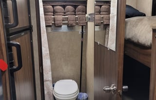 Dream Creek Comfort with dinette slide and bunks