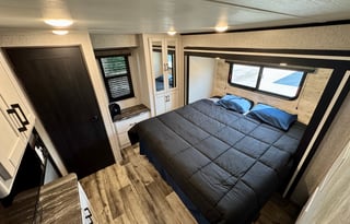 2023 Cross Roads RV Hampton HP370FDL