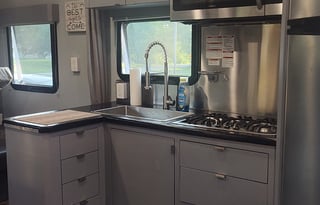 Spacious camper with the amenities of home