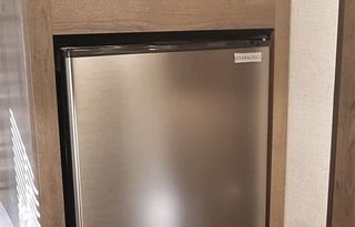 2021 Coleman 17 B Lantern Series (Pearl)