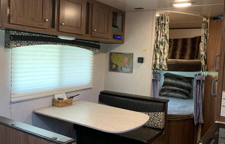 Dinette and double bunks