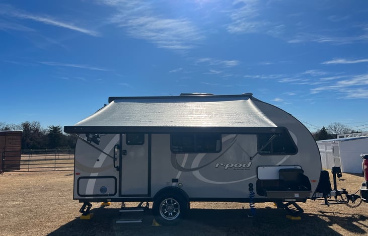 Electric sun awning
