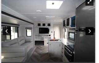 Brand New 2022 EAST AND WEST Della Terra 271BH