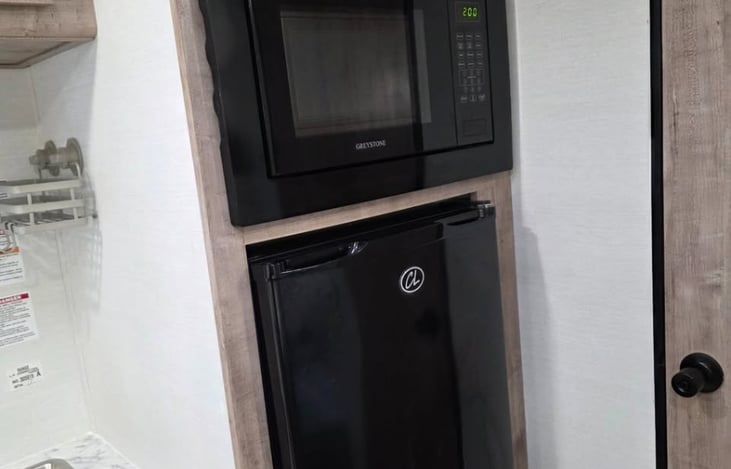 Fridge & Microwave
