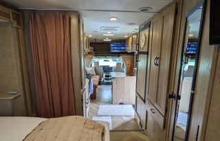 Free Wifi | Easy to Drive | Sleeps 7 | Big Battery