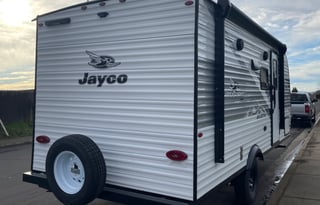 Affordable Camping 2025 Jayco sleeps 5-6