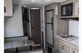 2021 Gulf Stream RV Enlighten 25BH