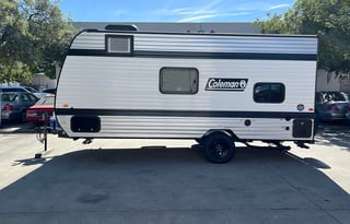 2025 Coleman 17B Cozy Nomad