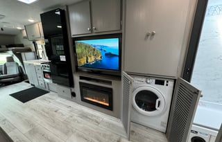 2026 29ft Coachmen 26MB - Sleeps 6