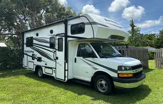 Adventure in Lulu the RV- 25 ft Sunseeker LE
