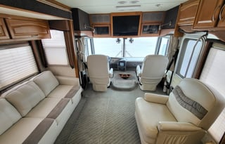 2004 Fleetwood RV Pace Arrow 37C