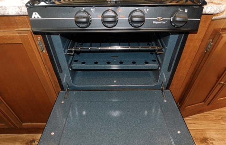 Oven, 2 cookie sheets provided. Fits a D'journo Pizza.