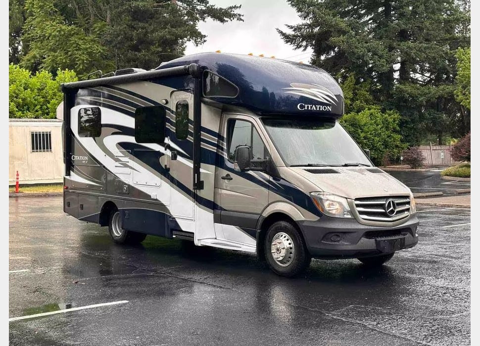 Class C Motor Home rentals in Vancouver