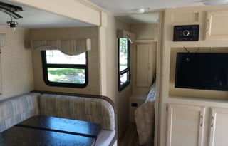 2018 Winnebago 2455BHS