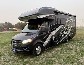 Entegra Coach Qwest 24L