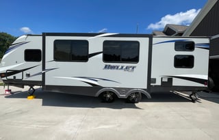 Cousin Eddie - 2018 Keystone RV Bullet 287QBS