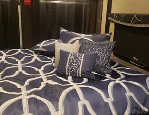 Thor Motor Coach Outlaw 29J