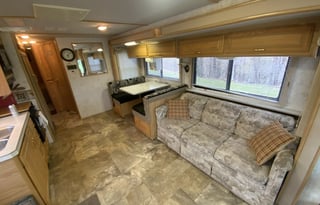 2000 Fleetwood RV Bounder
