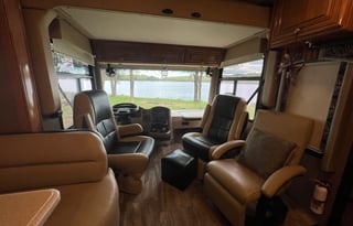 2016 Thor Motor Coach Palazzo 33.2