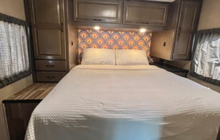 2019 Thor Motor Coach 28A Majestic