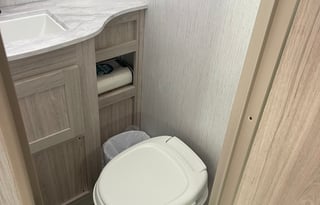 2023 Cruiser Shadow Cruiser 280QBS