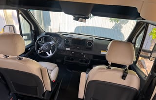 2022 Winnebago Navion 24D