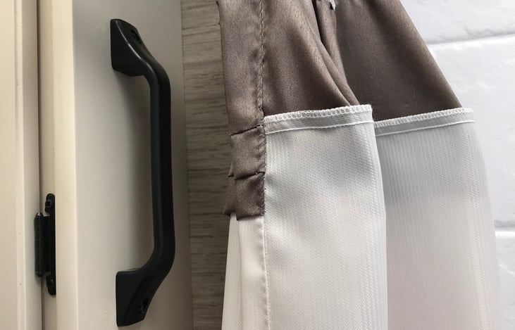 Other grab bar at end of cabinet