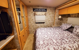 Beautiful, Spacious, Easy Driving Winnebago!