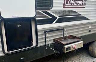 2023Coleman Lantern "Cozy Camper" Big enough for 9