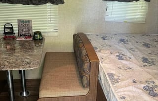 2016 Keystone RV Hideout 17’