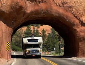 Coachmen RV Leprechaun 319MB Ford 450