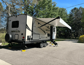 Forest River RV Rockwood Mini Lite 2506S