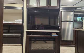 Escape –Spacious and Pet-Friendly Adventure Awaits