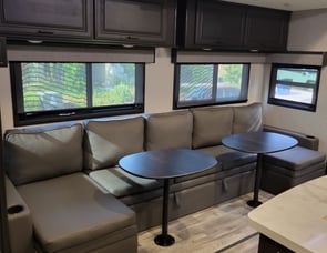Highland Ridge RV Mesa Ridge MF376FBH