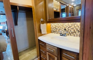 Ultimate Luxury 2018 Entegra Aspire 44R with bunks