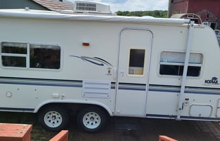 2000  Aerolite Kodiak  Everything you need to camp