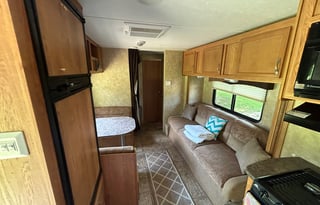 Jay Jay’s Escape – Comfort & Adventure for All!