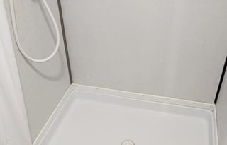 Sleeps 5 With an Electric Fireplace/coffee Maker