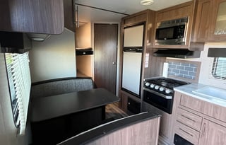 Harrison - Fully Stocked, Sleeps 8, Delivery Avail