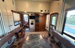 2014 Keystone Fuzion 7+ Guests