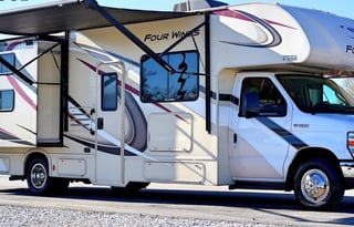 C9:Luxury Thor 10 Sleeper w 3 Bunks! 2 Slides-WiFi
