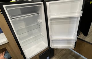 ***Brand New**Wolf Den Light Weight Travel Trailer