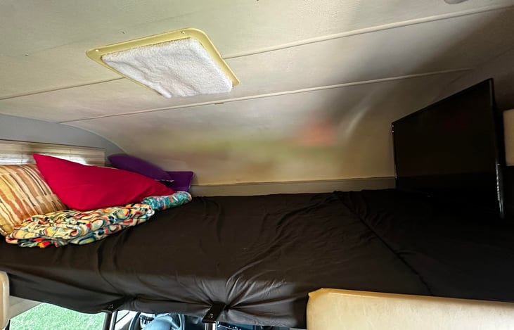 Top bunk, sleeps 1 adult or 2 kids