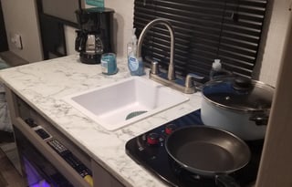 2023 Dutchmen RV Coleman Lantern LT Series 17B