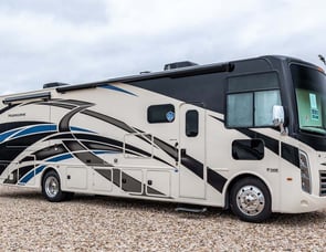 Thor Motor Coach Hurricane 35M
