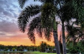 Luxury StationaryRV Retreat-Site included