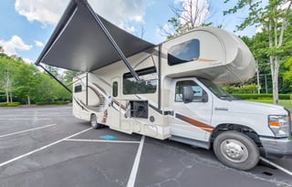 "Fourwinds Funhaus" - 6 bed Bunkhouse C Class RV