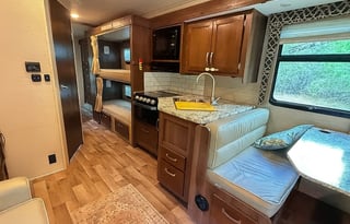 "Redhawk Rambler" Jayco Redhawk M-31F